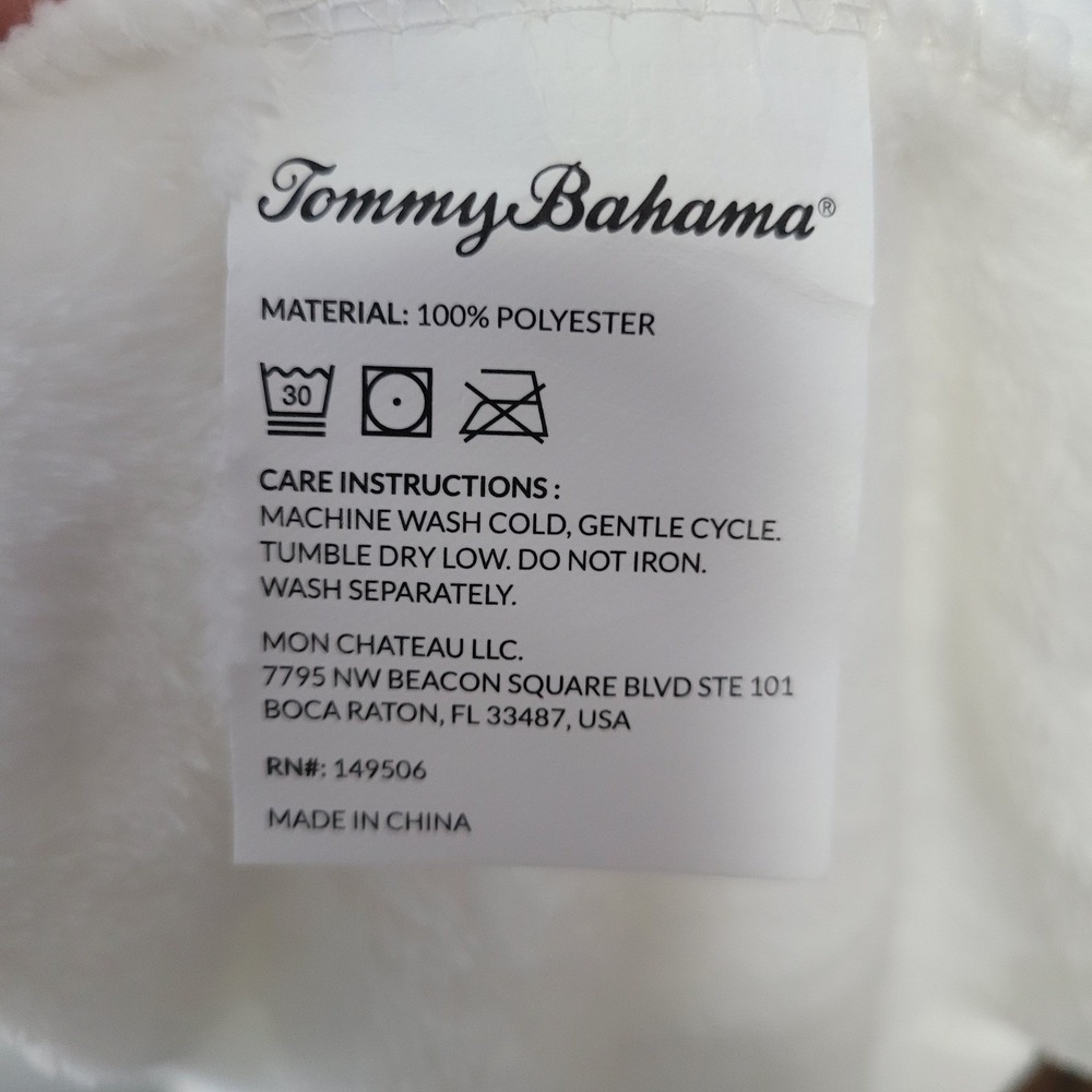 Tommy Bahama Plush Fleece Robe White Shawl Collar Unisex One Size New - Picture 8 of 8